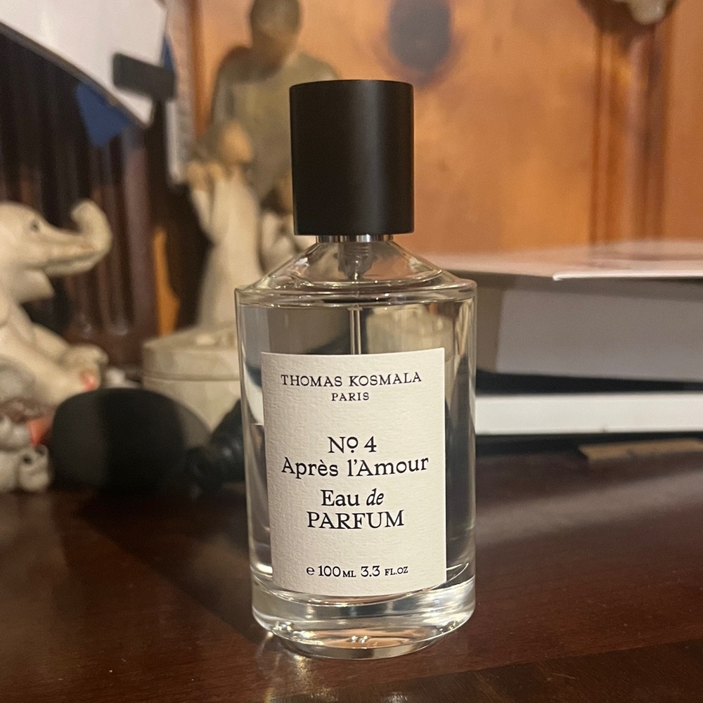 No. 4 Après l'Amour Eau de Parfum - Picture 3 of 3